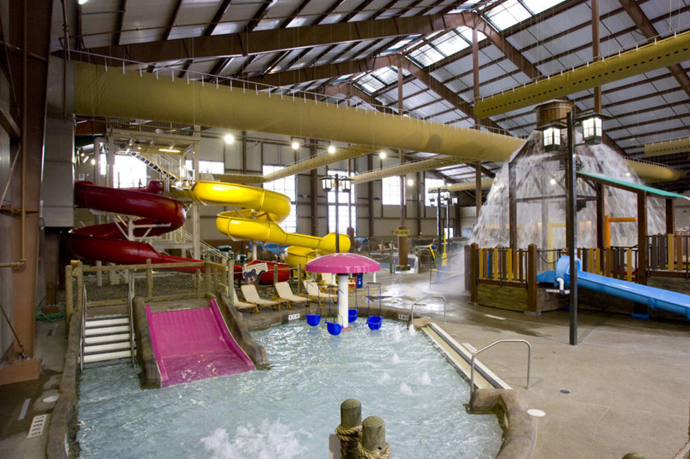 Hope Lake Lodge & Indoor Waterpark Cortland Eksteriør billede