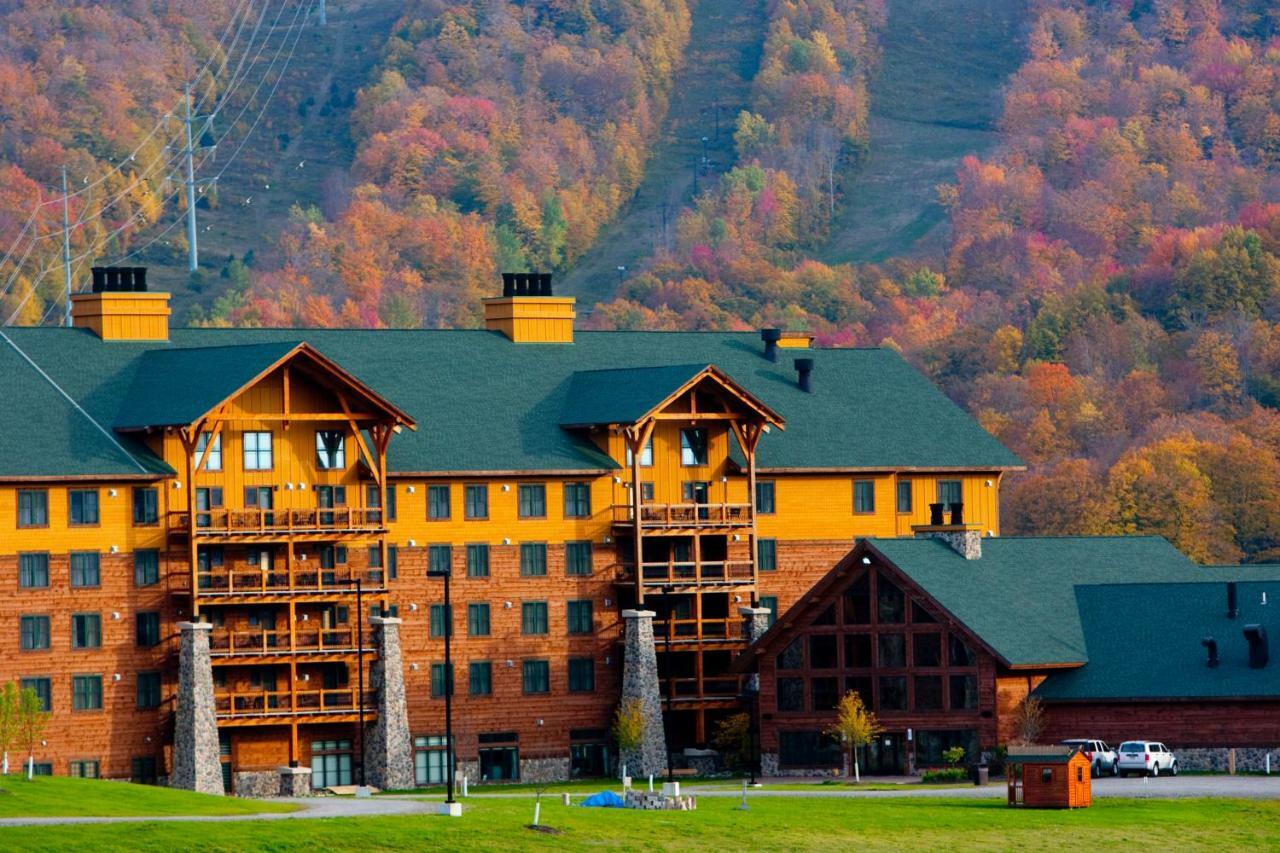 Hope Lake Lodge & Indoor Waterpark Cortland Eksteriør billede
