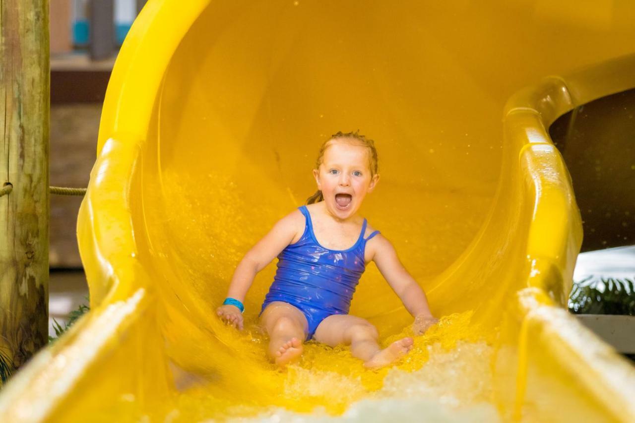 Hope Lake Lodge & Indoor Waterpark Cortland Eksteriør billede