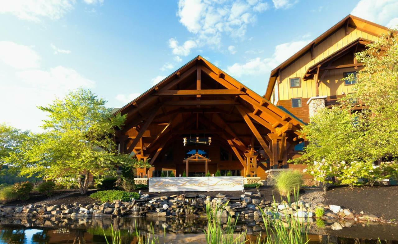 Hope Lake Lodge & Indoor Waterpark Cortland Eksteriør billede
